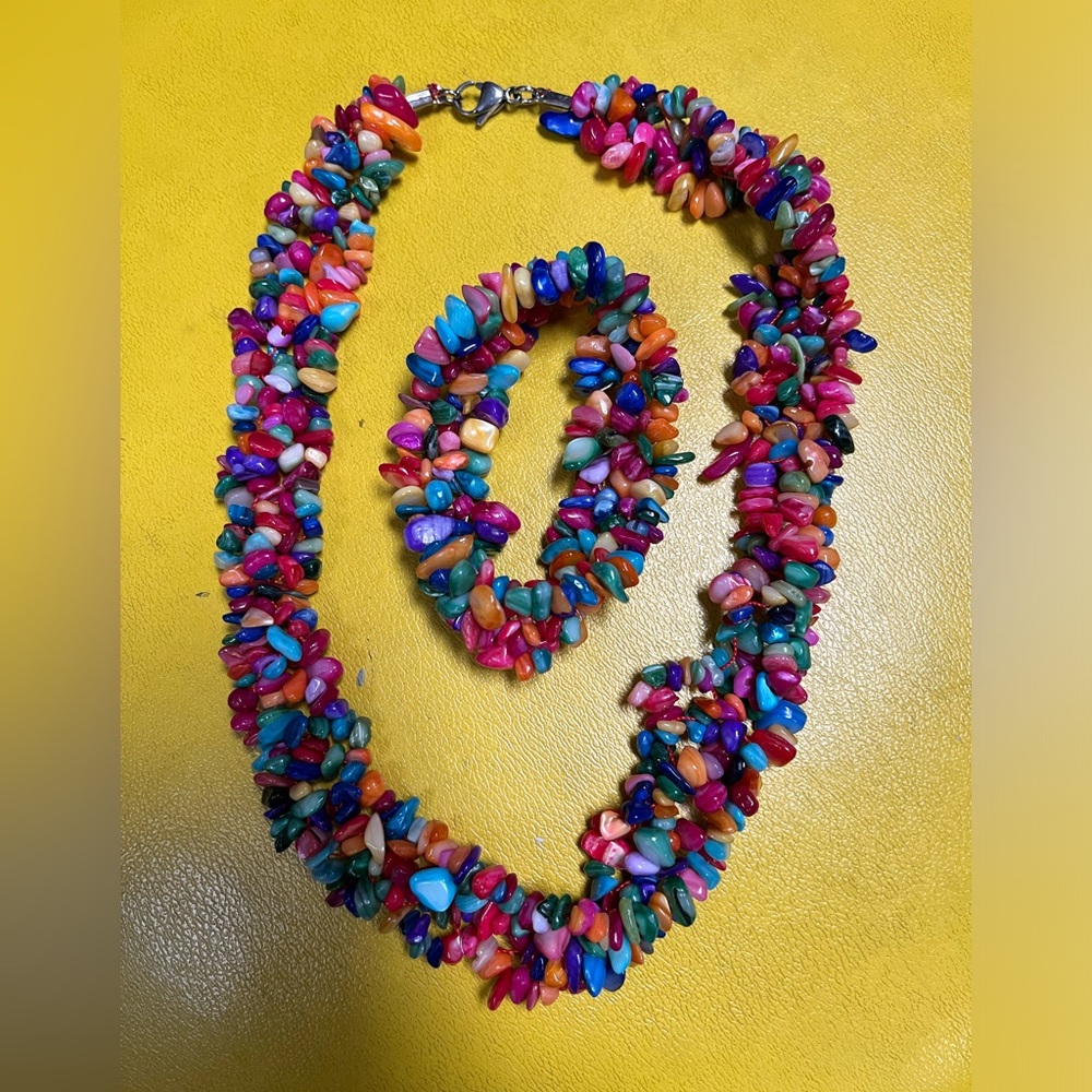 Multicolored semi precious stone necklace and bracelet set
